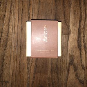 Adore forming eye cream